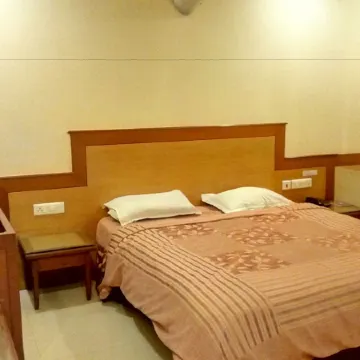 Hotel Kohinoor Square