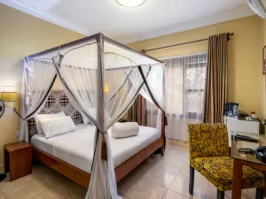 2 Friends Beach Hotel