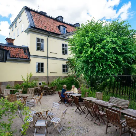 Hotel Hellstens Malmgård Отели рядом с достопримечательностью «Ресторан Традгарден»