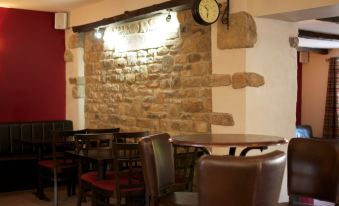 The Three Horseshoes Hotel