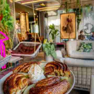 Royal Court Hotel Dining/Meeting Rooms