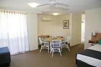 Darcy Arms Hotel Motel - Balcony