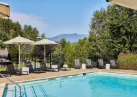 Bluebird Cady Hill Lodge Hotels in Stowe