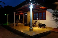 Damith Tourist Inn