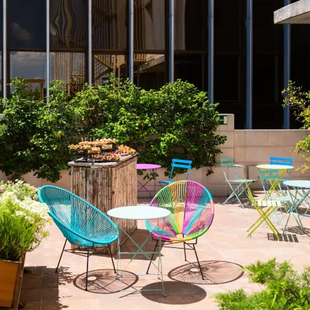 Hotel Madrid Chamartín Affiliated by Meliá Отели рядом с достопримечательностью «Бамбу»
