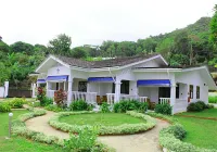 Le Relax Hotel and Restaurant Hotels near Anse Royale Beach