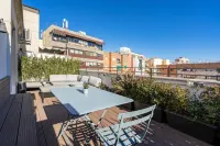 Feelathome Waldorf Suites Apartments Hotels in 
