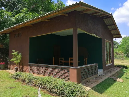 Silent Bungalow River Side Отели рядом с достопримечательностью «Bo Tree»