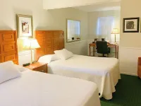 Cedar Crest Inn Hotels in Knox County