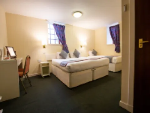 Longforgan Coaching Inn โรงแรมใน