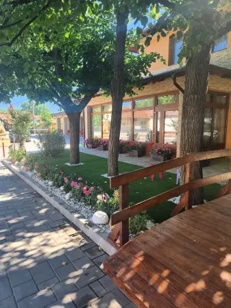 Vörös Álom Panzió