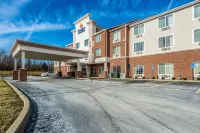 Comfort Inn & Suites Dayton North - parking