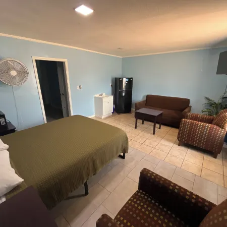 Packsaddle Motel