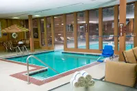The Carlton Lodge Hotels in Adrian