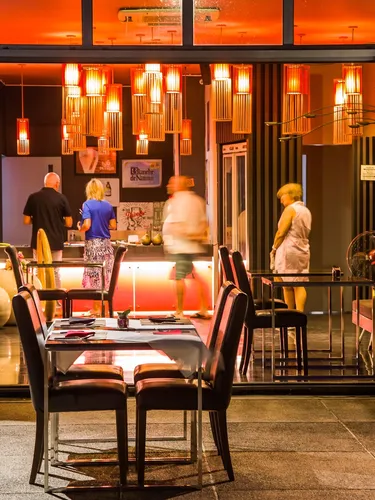 รูปภาพของเดอะ ฮาวเบ็น - สำหรับผู้ใหญ่เท่านั้น