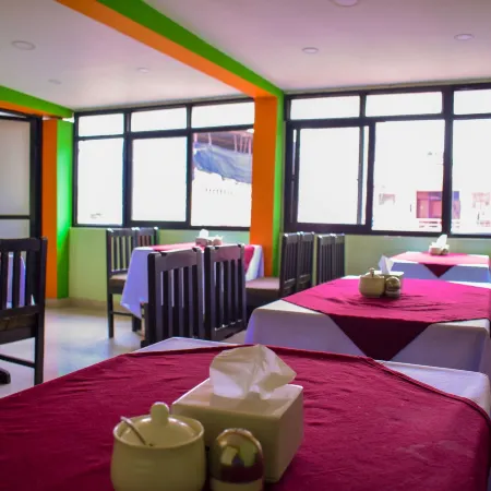 Kathmandu Peace Home Отели рядом с достопримечательностью «Свойамбу Ступа»