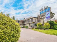 Bluebird Motel Hotels in Nanaimo