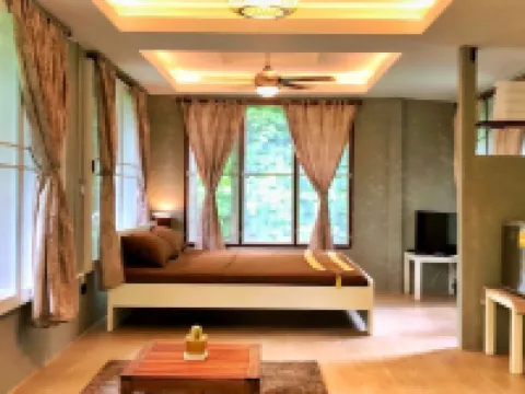 Eaustay Hotel berhampiran Wat U Thong