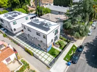Brand New Chic-Nest in Prime Location