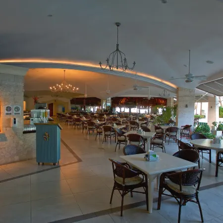 Hotel Tamarindo Diria Beach Resort