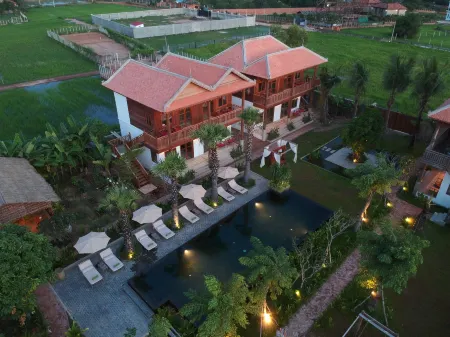 Dontrei Villa Angkor Отели рядом с достопримечательностью «Лолей»