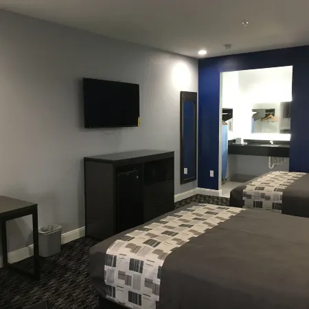 Platinum Inn and Suites