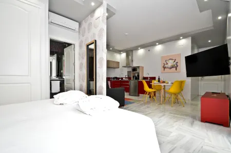 The Zentral Arenal Suites