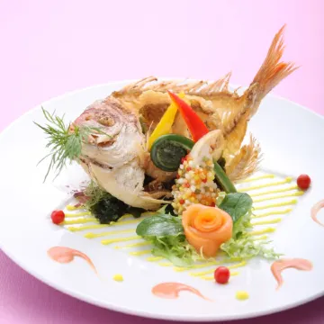 KKR Hotel Tokyo Отели рядом с достопримечательностью «Imperial Palace East National Gardens»