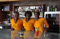 Leo's Beach Hotel - Adults Only - bar