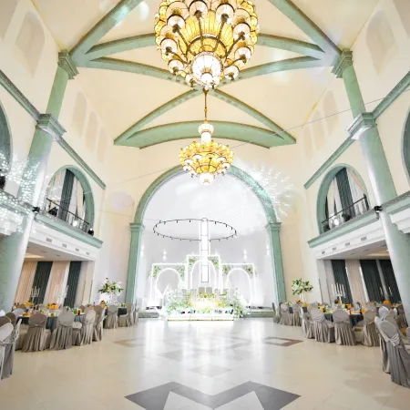 Latar Hotel Complex