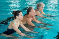 Ecrin Blanc Resort Courchevel - Aquapark - Familien