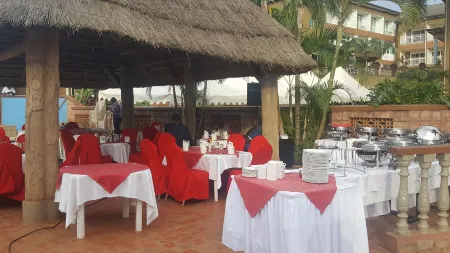 Ridar Hotel Отели в г. Муконо