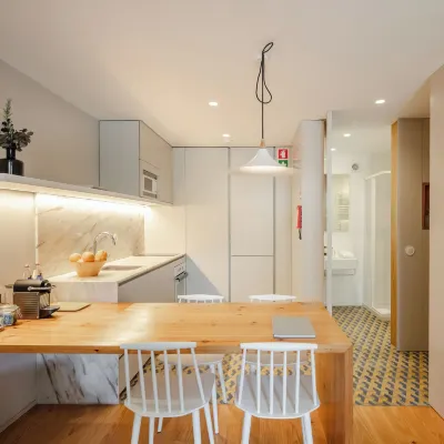 Baumhaus Serviced Living - Art & Design Apartments - parkir