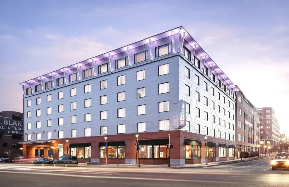 波特蘭市中心海濱希爾頓花園假日酒店