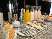 Hotel Las Quenas - breakfast