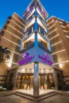 Boudl Al Maidan Hotels near The Old Market