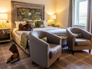 Peak Edge Hotel