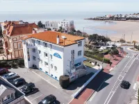 Hotel Belle Vue Royan Hotels near Parc du Palais des congrès