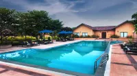 WelcomHeritage Tadoba Vanya Villas Resort & Spa - Swimmingpools