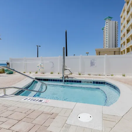 Hampton Inn and Suites Panama City Beach/Beachfront