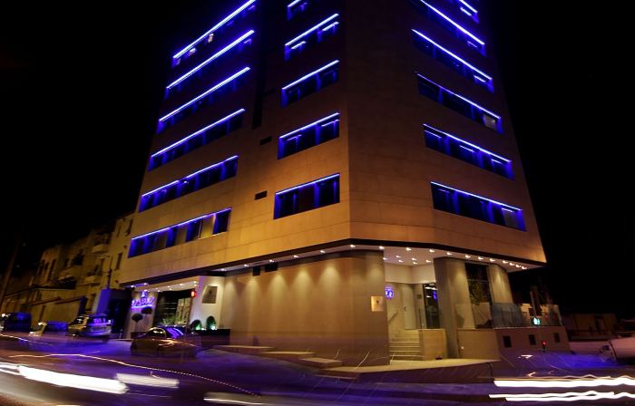 Lamaraz Hotels