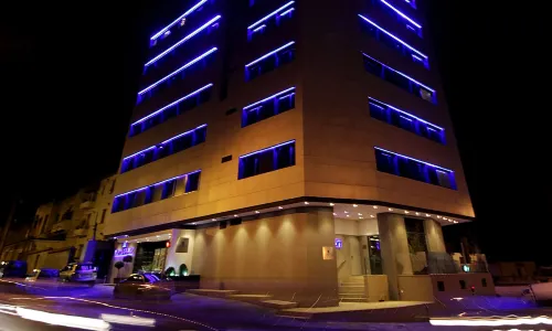 Lamaraz Hotels