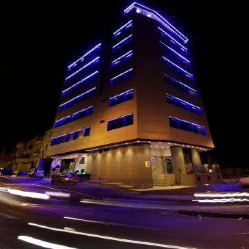 Lamaraz Hotels