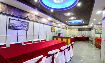 Hotel Maharaja Residency