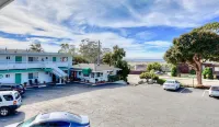 Morro Bay Sandpiper Inn - parking