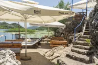 Apartmani Karučki krš Hotels in Rvaši