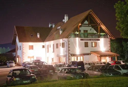 Hostal y Albergue Haizea - Hostel Hotels in Auñamendi