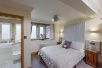 The Saddleworth Hotel Отели в г. Дельф