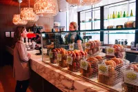 Hyatt at Olive 8 - Barer