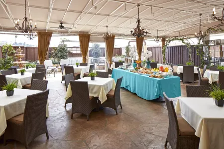 Empress Hotel la Jolla Отели рядом с достопримечательностью «Шелл Бич»